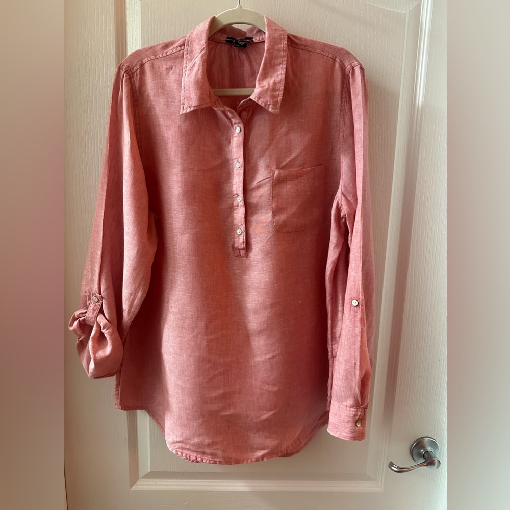 Jones and Co 100% Linen Roll-Tab Blouse. Size XL.